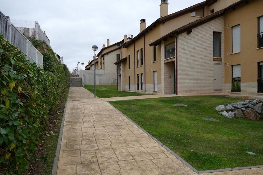 Vino Montaña&jardín Garaje NETFLIX WIFI INCLUIDO, Apartamento Sojuela Exterior foto